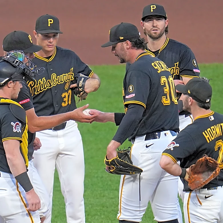 Happ homers again and Skenes loses his 3rd straight start as the Cubs sink the Pirates 7-2