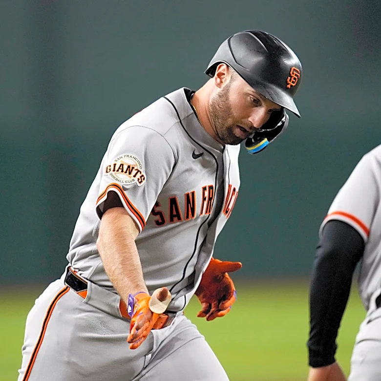 Giants reassign 3B coach Borg, name Wotus interim coach