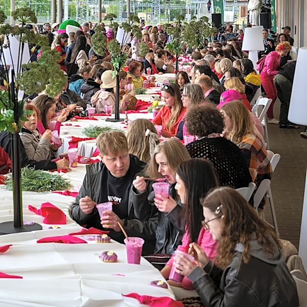 Festival honoring Lithuania’s iconic cold beet soup brings thousands to Vilnius