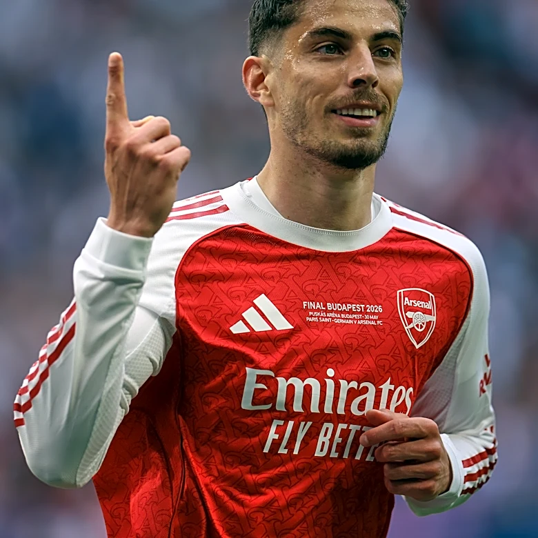 The Latest: Arsenal up 1-0 against Paris Saint-Germain in Champions League final