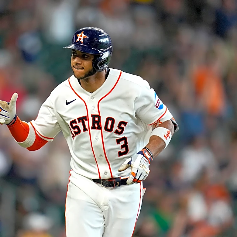 Astros surge past Brewers 9-2 as Christian Walker and Jeremy Peña go deep