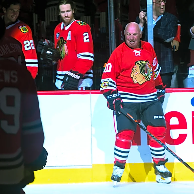 Dennis Hull, who starred for the Blackhawks and helped Canada win the '72 Summit Series, dies at 81
