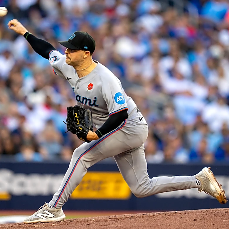 Marlins place pitcher Janson Junk on the 15-day IL with shin inflammation