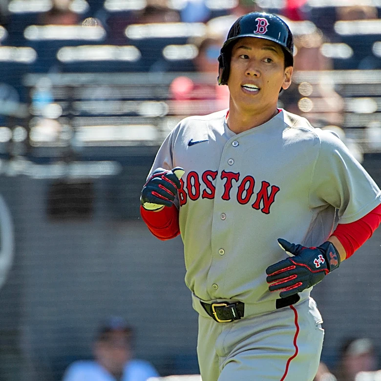 Red Sox break through with 6 runs in the 7th to defeat Guardians 9-4