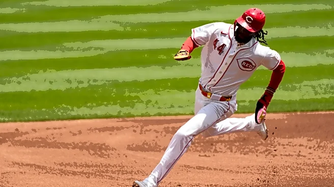 Reds' Elly De La Cruz leaves vs. Braves in 5th inning due to hamstring tightness, will get MRI