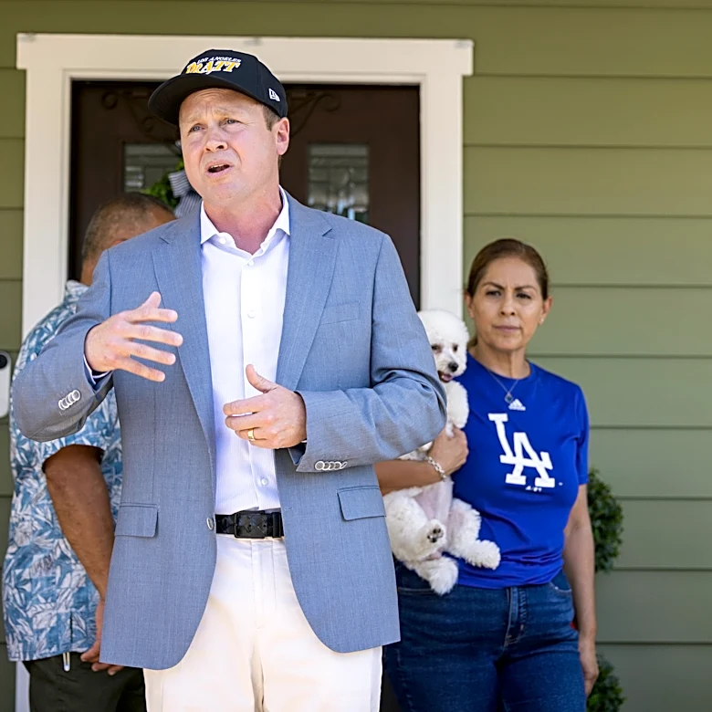California contests for governor, LA mayor head toward primary election with no clear leaders