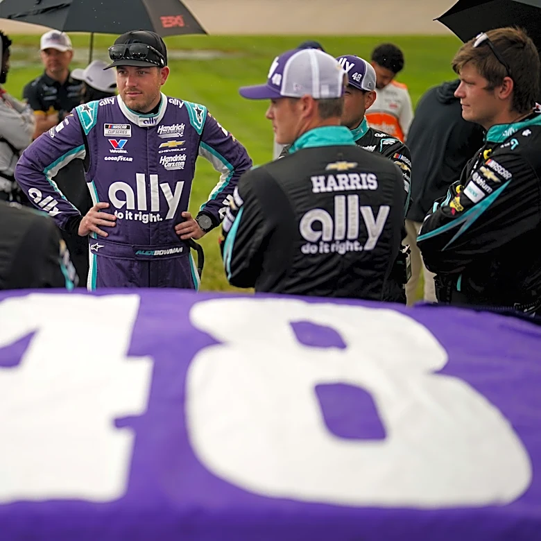 Battling vertigo, NASCAR driver Alex Bowman says 'I’m as close to 100% as I’m going to get'