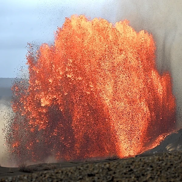 Hawaii's Kilauea sets record for lava fountaining episodes in any 1 eruption for the volcano