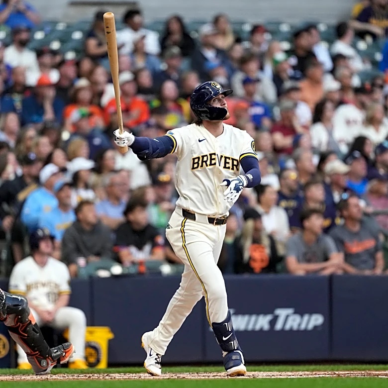 Brice Turang breaks out of his 0-for-21 slump as Brewers trounce Giants 16-2