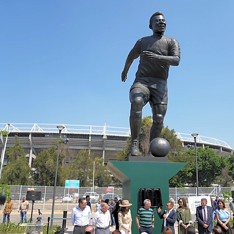 As the World Cup approaches, Sotheby's is set to auction Pele's jersey