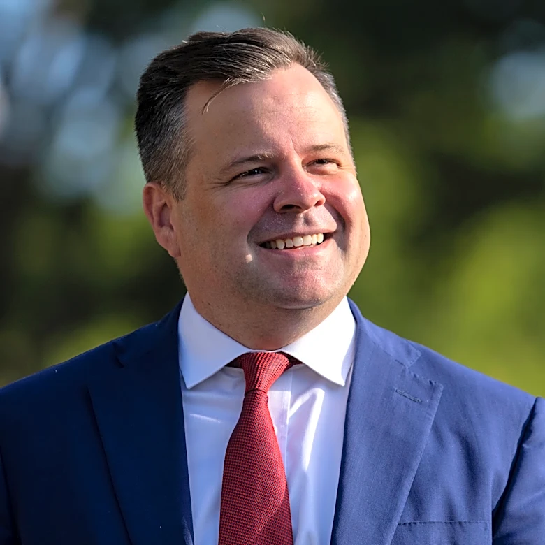 Trump taps housing finance director Pulte as acting director of national intelligence after Gabbard