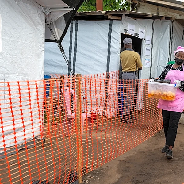 As Congo grapples with Ebola, volunteers cook meals to support patients