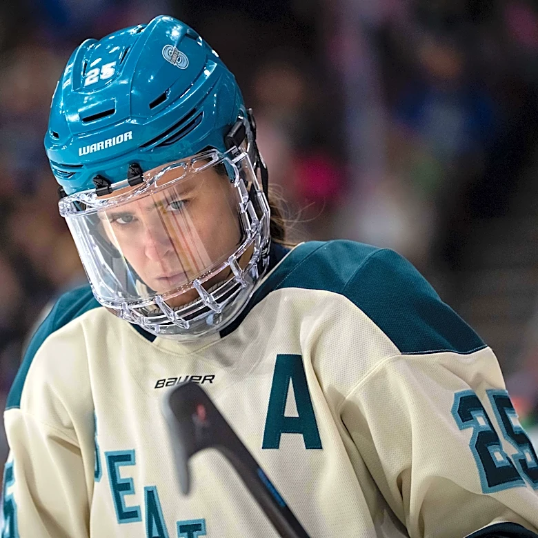 Carpenter re-signs with Seattle, Nurse with Vancouver, protecting both from PWHL expansion process