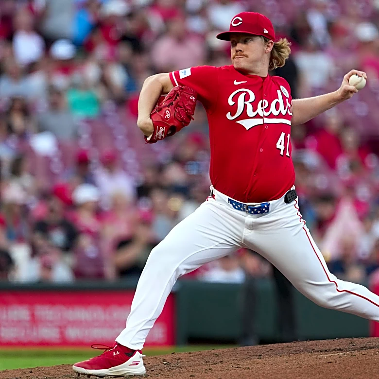 Blake Dunn's walk-off single in 10th lifts Reds past Royals 4-3