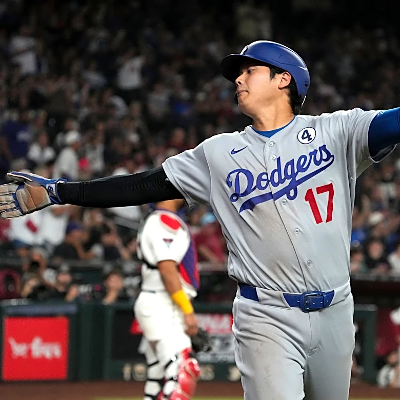 Ohtani stays hot, Freeman hits 2-run homer and the Dodgers beat the D-backs 6-5