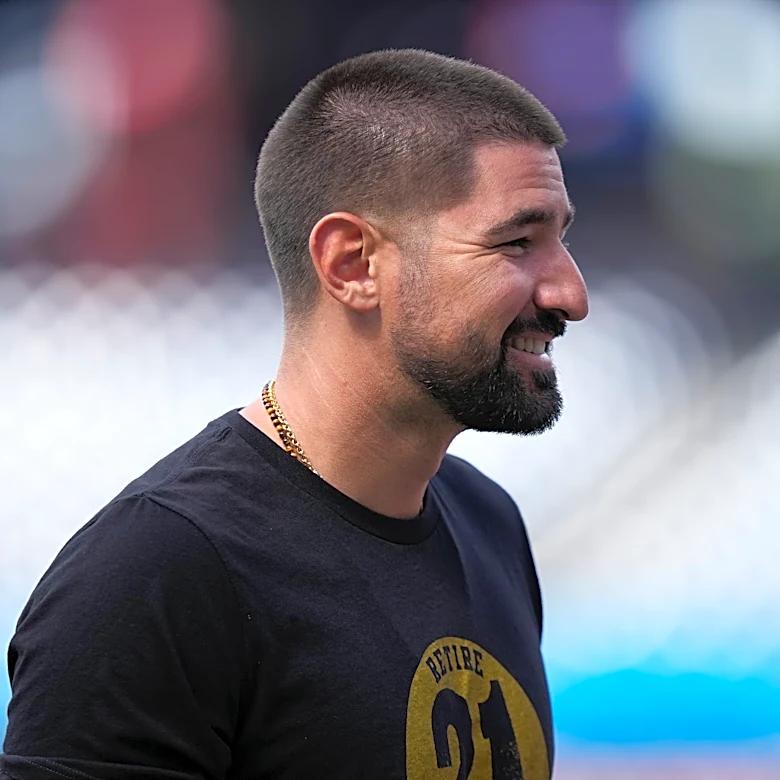 Padres cut ties with outfielder Nick Castellanos after a rough 39-game stint