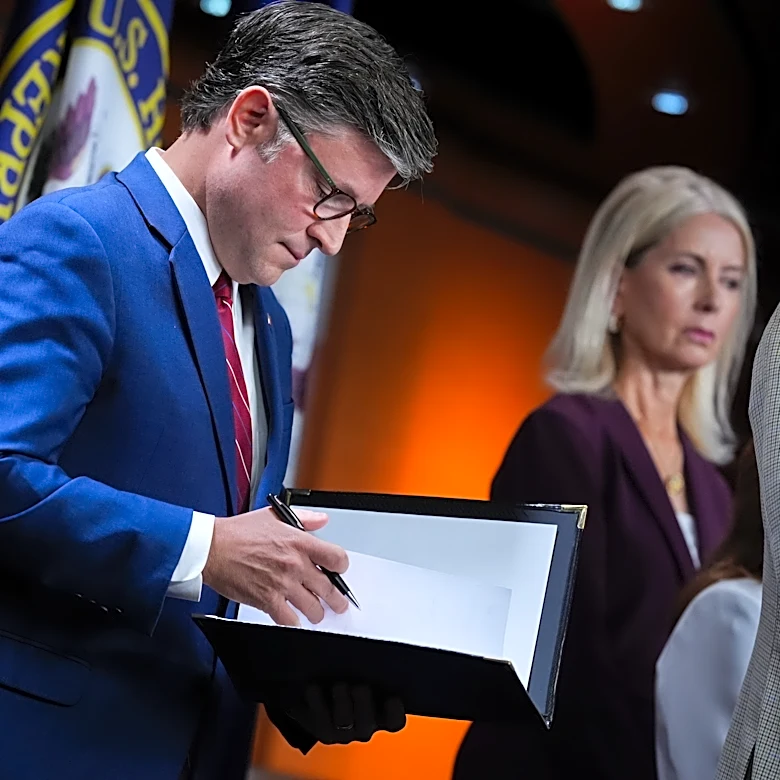 House again considers war powers resolution to halt military action against Iran