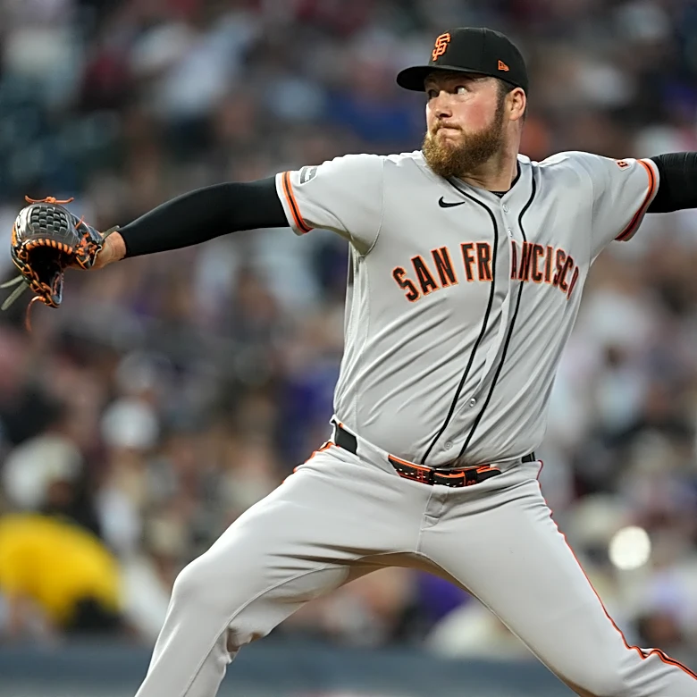Giants reliever Matt Gage goes on injured list with right knee inflammation