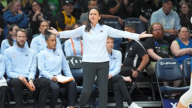 Sandy Brondello gets a roaring ovation in her Liberty return with Toronto Tempo