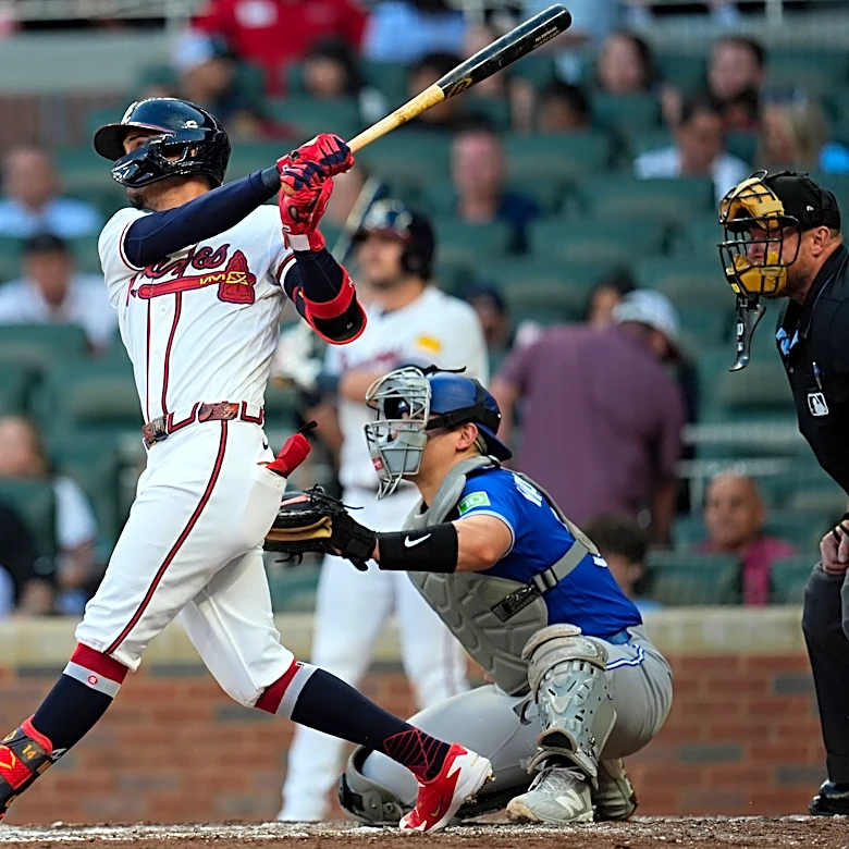 Dubón and Albies hit 3-run homers as Braves beat Blue Jays 7-3 for 12th straight win against Corbin