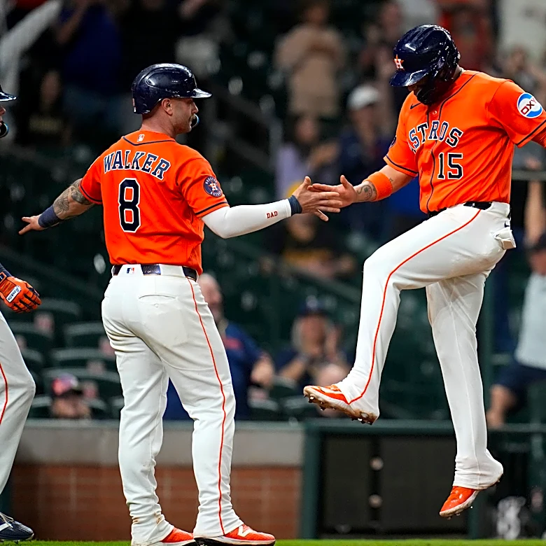 Smith has tiebreaking 2-run triple in 8th to help the Astros beat the Pirates 11-9