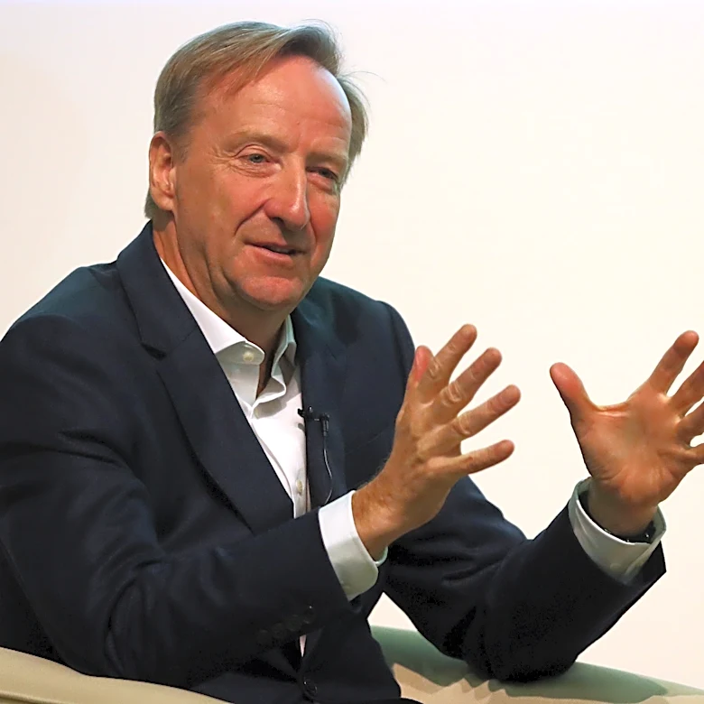 Former MI6 spy chief Alex Younger has died aged 62