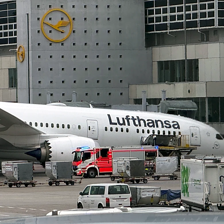 Lufthansa employees injured after the nose of Boeing plane falls to the ground at Frankfurt airport