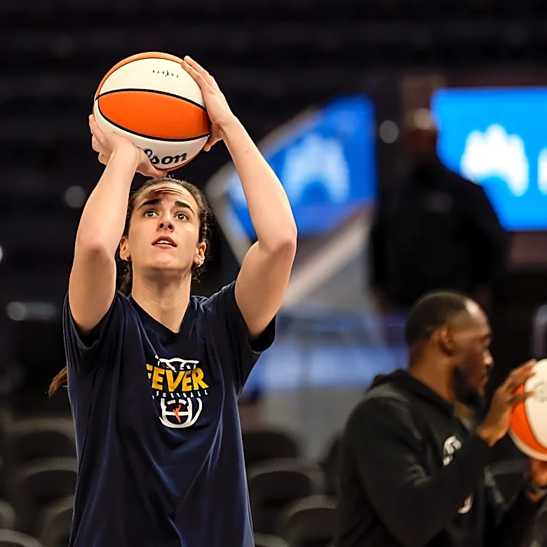 Kelsey Mitchell scores 25 as Fever begin Commissioner's Cup title defense with 83-71 win over Dream