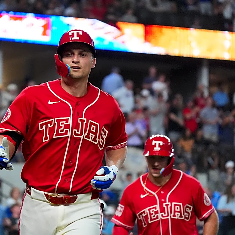 Corey Seager hits a 2-run homer in his Rangers return, snapping an 0-for-29 skid