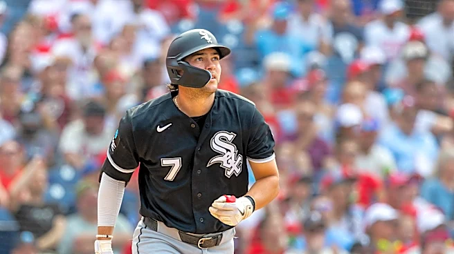 Jacob Gonzalez hits his first major league homer, White Sox beat the Phillies 6-3 to even series