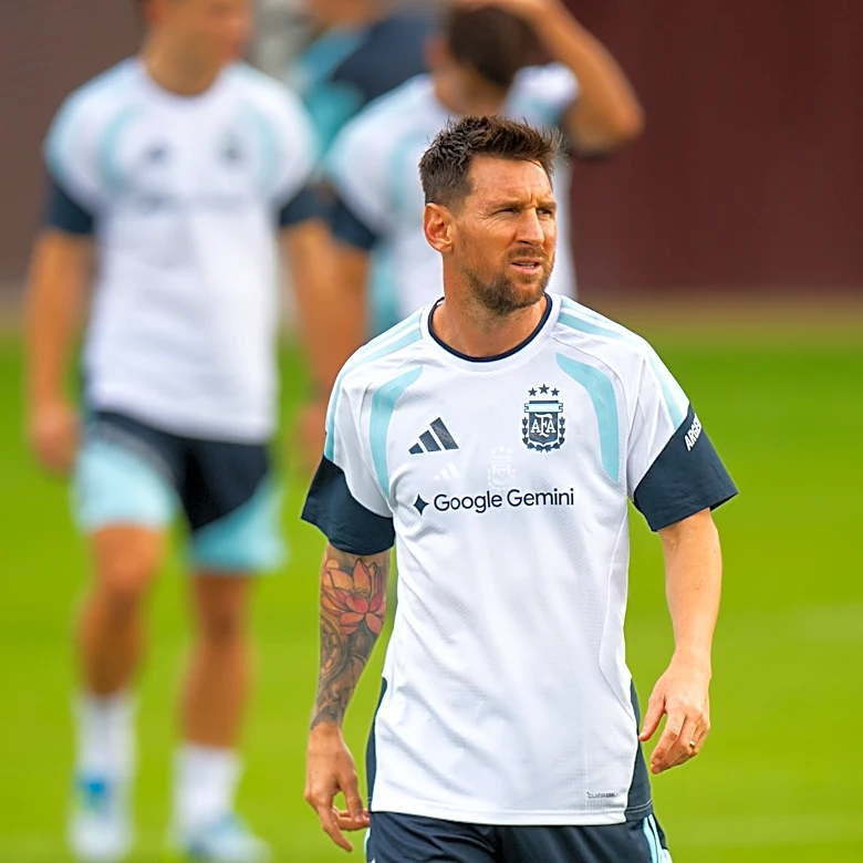 Messi sits out Argentina’s friendly against Honduras while managing muscle fatigue, hamstring strain
