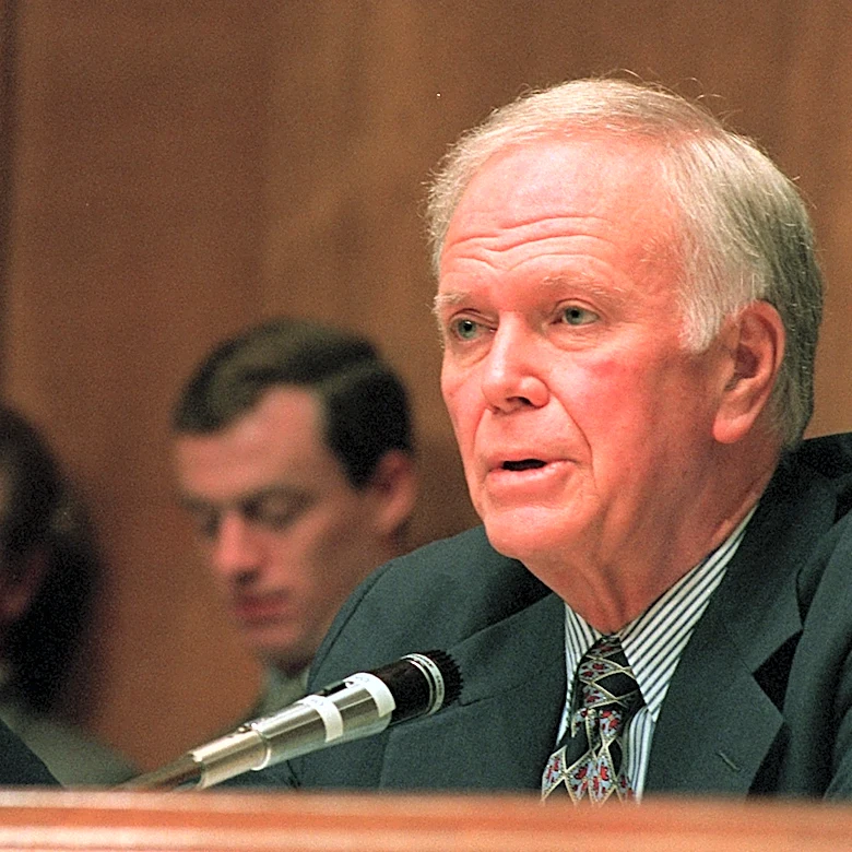 Maverick Republican Sen. Bob Packwood of Oregon, who resigned after sexual harassment scandal, dies