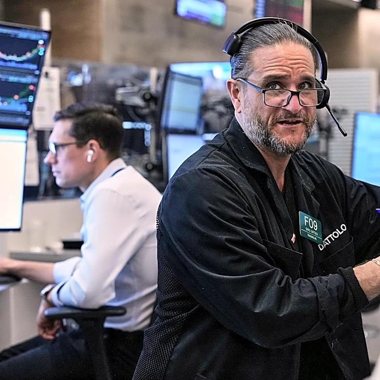 Wall Street drops as AI stocks slide sharply again