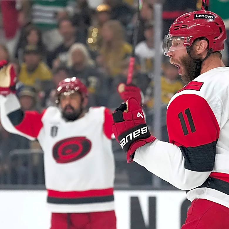 Jordan Staal scores again as Hurricanes take a 3-1 first-period lead over Golden Knights in Game 4