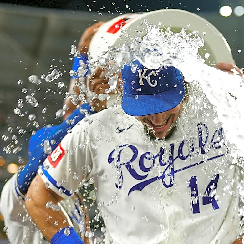 Jac Caglianone homers twice for the Royals in a 5-3 win over the Rangers
