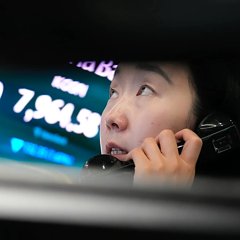Asian shares fall after a tech sell-off on Wall Street, while oil prices stabilize