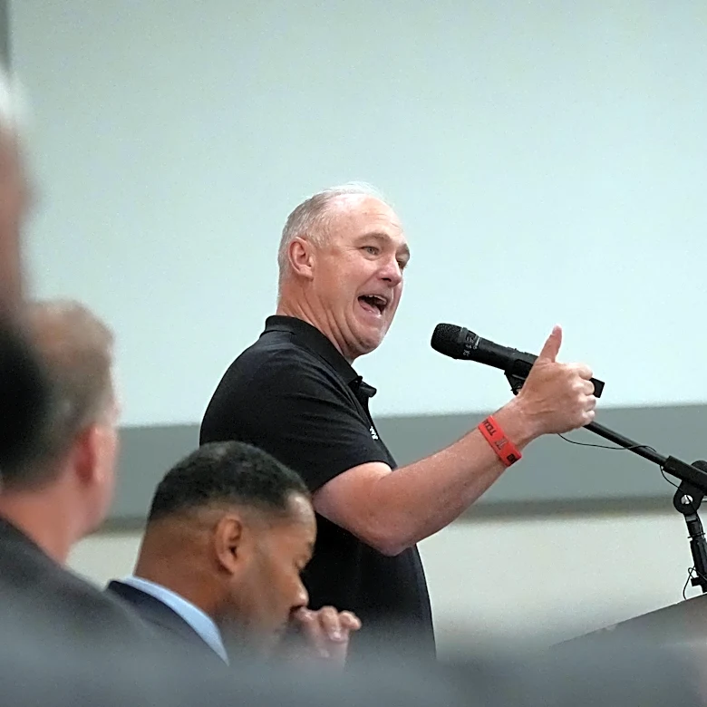 Texas Tech defends playing QB Brendan Sorsby amid gambling addiction, says 'it's not murder'