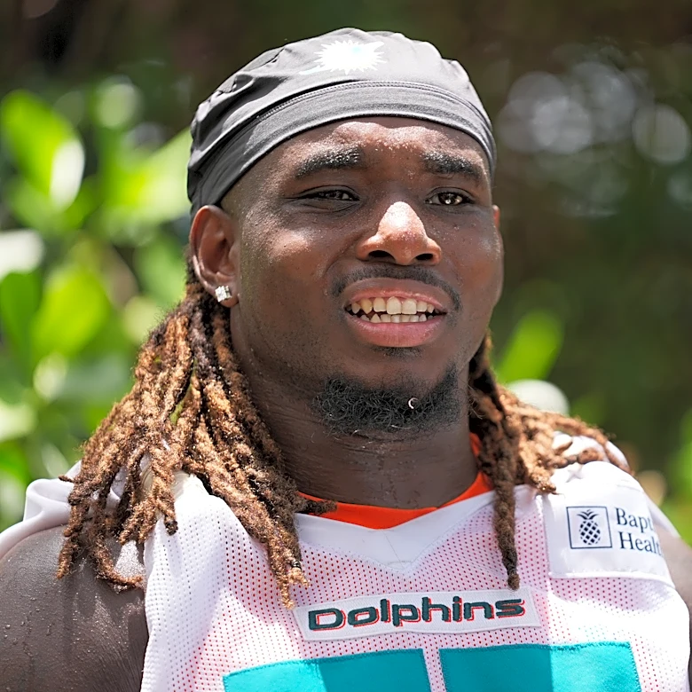 Dolphins agree to a 3-year extension with center Aaron Brewer, AP source says