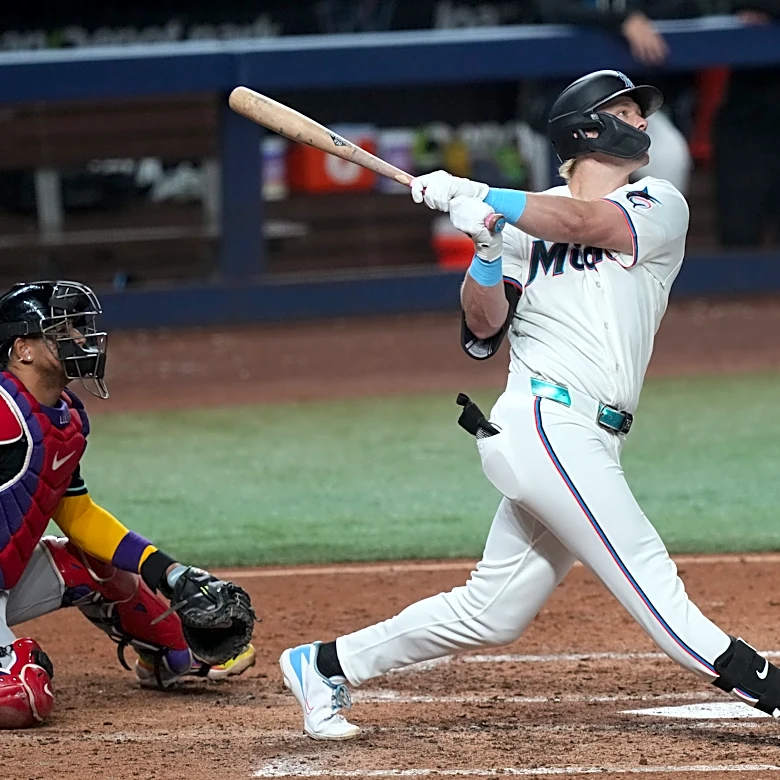Stowers, Caissie homer in the Marlins' 8-0 victory over the Diamondbacks