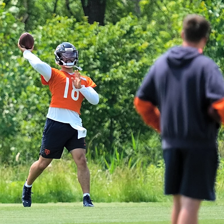 Caleb Williams credits Bears coach Ben Johnson as a stabilizing factor in his improvement