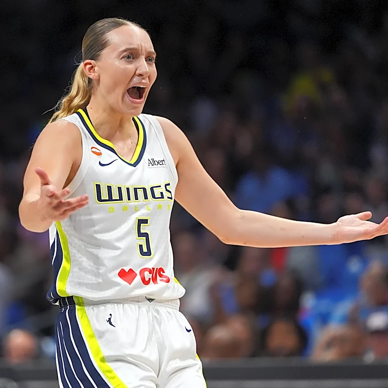 Paige Bueckers scores season-high 31 and the Wings beat the Mercury 85-70