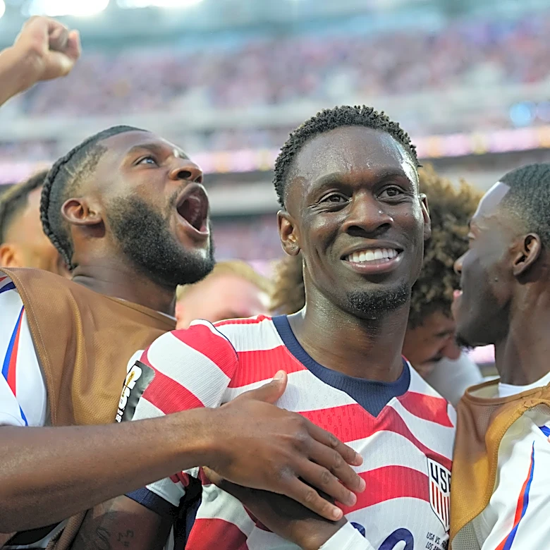 Folarin Balogun, who could have played for England or Nigeria, scores 2 for US in World Cup debut