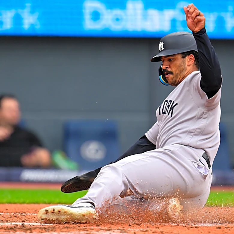 Yankees OF Grisham leaves game at Toronto in 6th inning because of right hamstring tightness