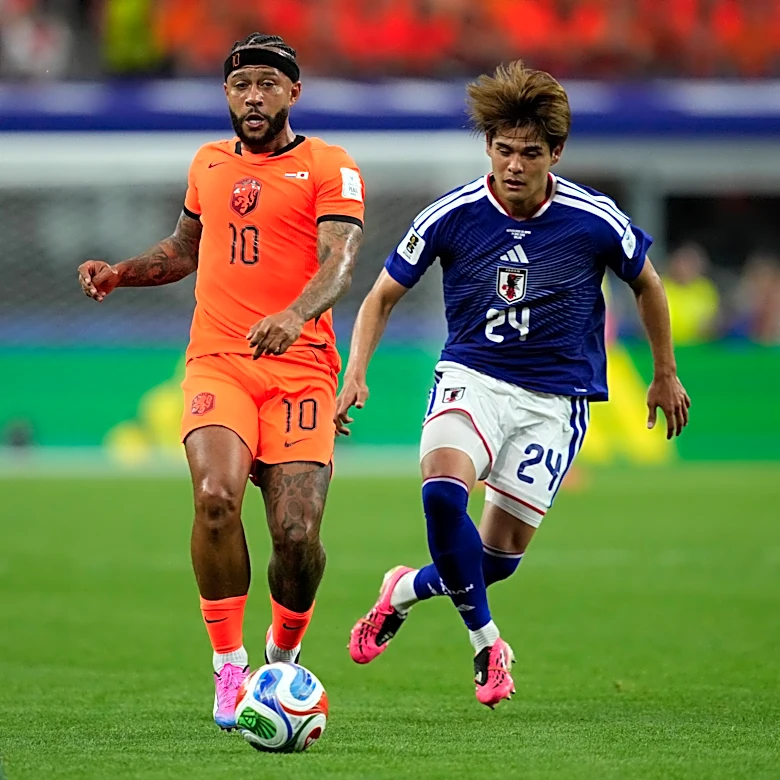 Memphis Depay could be close to starting again at World Cup as Dutch star nurses thigh injury