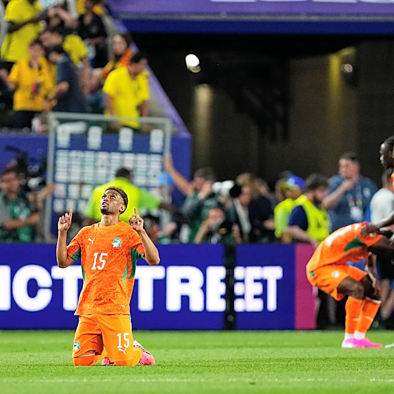 Amad Diallo scores in the 90th minute to lift Ivory Coast past Ecuador 1-0 in the World Cup