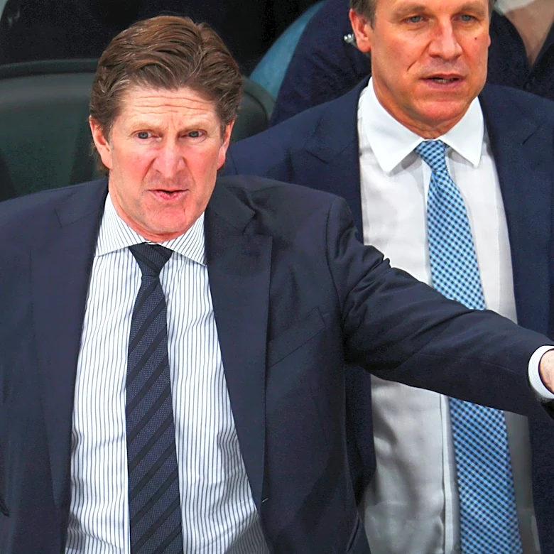 NHL to investigate Mike Babcock's resignation from Columbus in 2023, AP source says