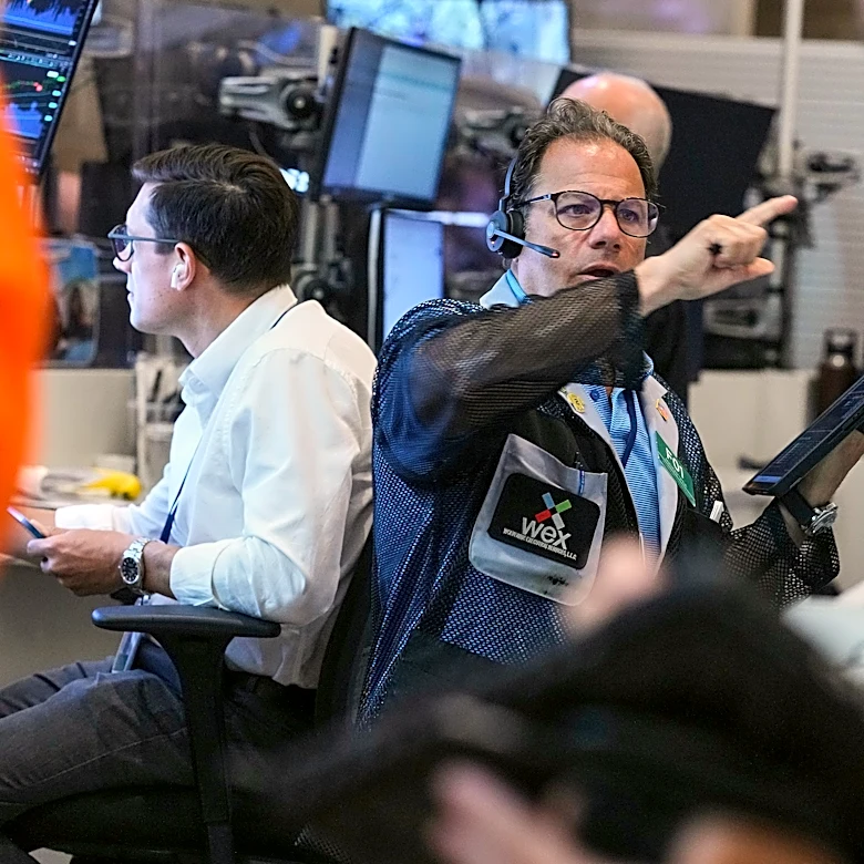 Oil prices fall back to $80 per barrel, while US stocks drift