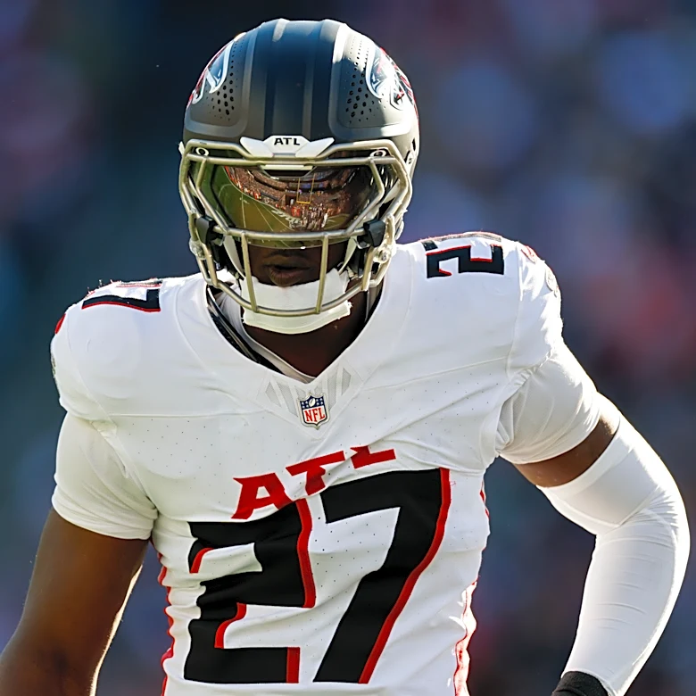 Sacks leader Pearce returns to Falcons for minicamp following a tumultuous offseason