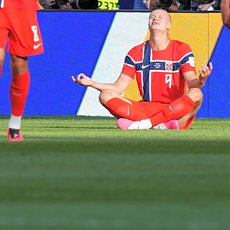 Erling Haaland scores twice in World Cup debut as Norway tops Iraq 4-1