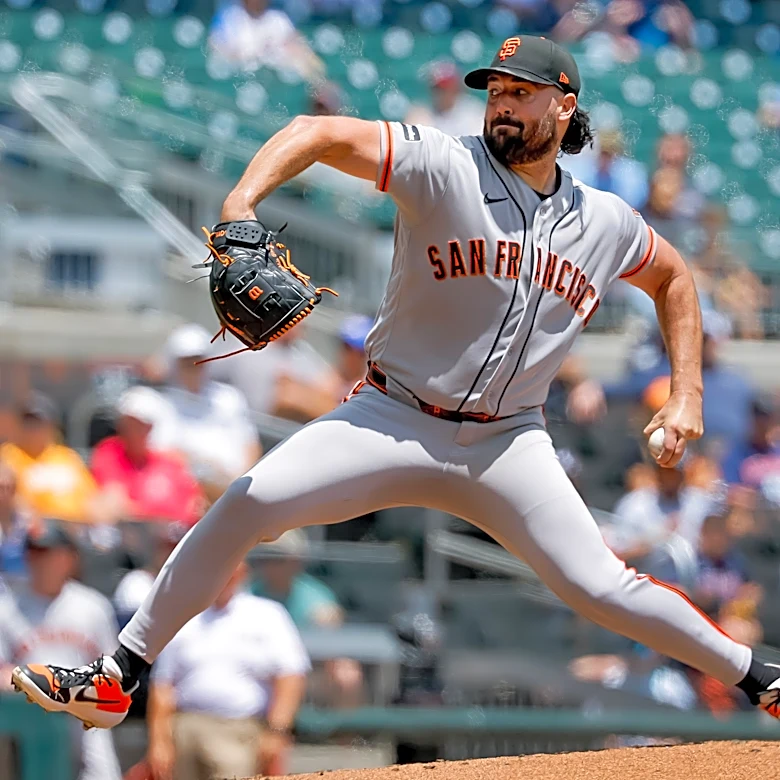 Ray dominant in relief as Giants complete 7-2 win over Braves in Game 1 of doubleheader